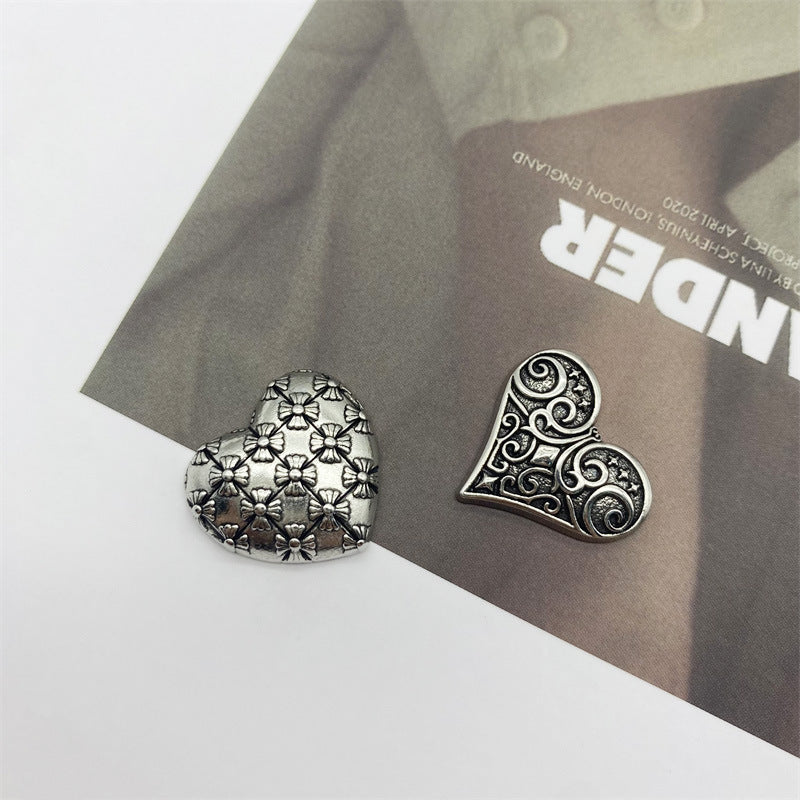 Antique Heritage Heart Clip-On Button (1 Piece)