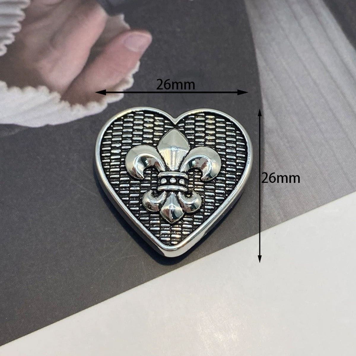 Regal Heritage Motif Clip-On Button (1 Piece)