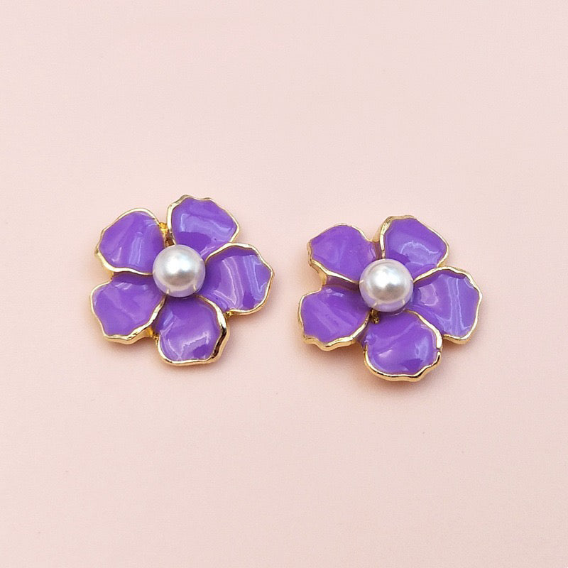 Enamel Pearl Flower Clip-On Button (1 Piece)