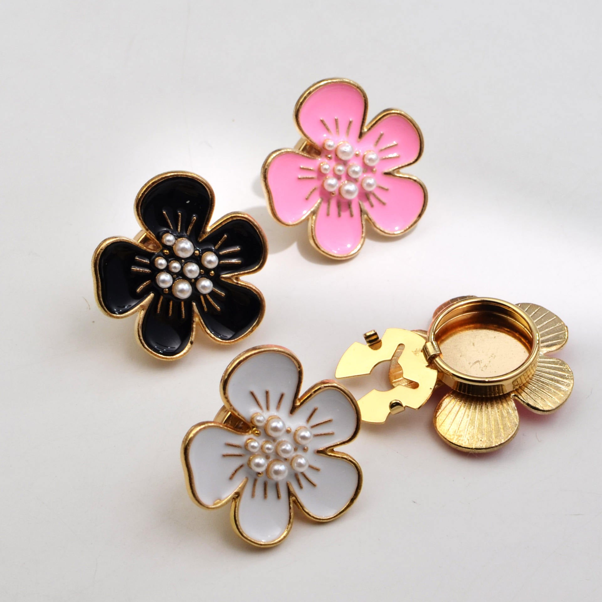 Blossom Flower Clip-Over Detachable Buttons (1 Piece)