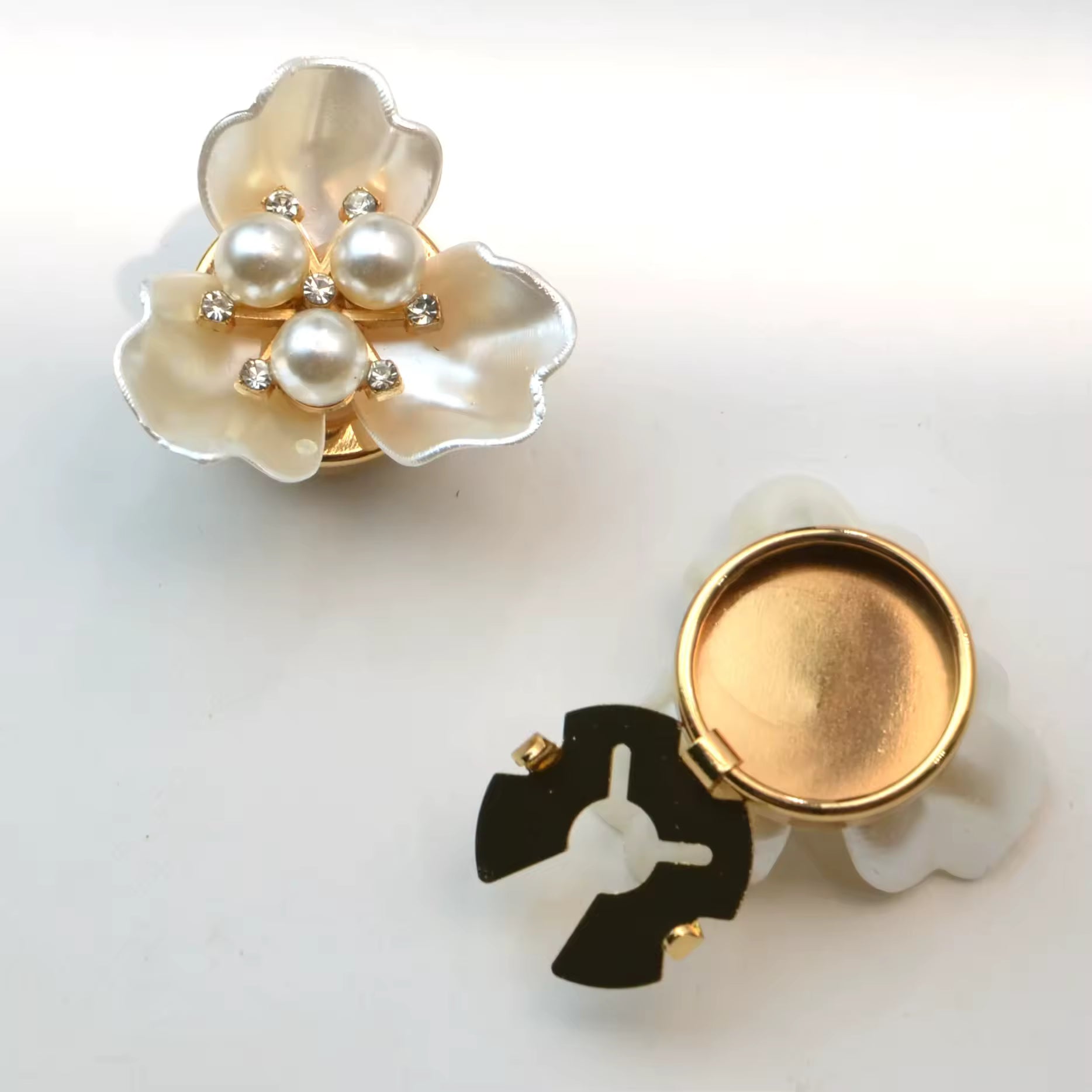 Pearl Shell Blossom Clip-Over Button