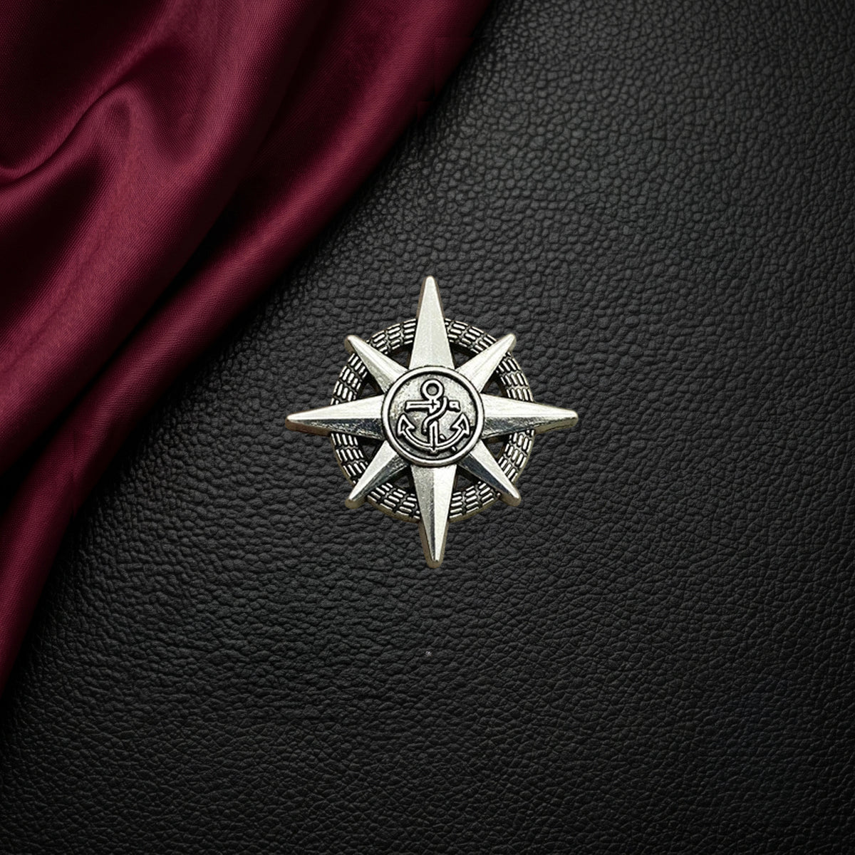 Vintage Star Compass Clip-On Button (1 Piece)