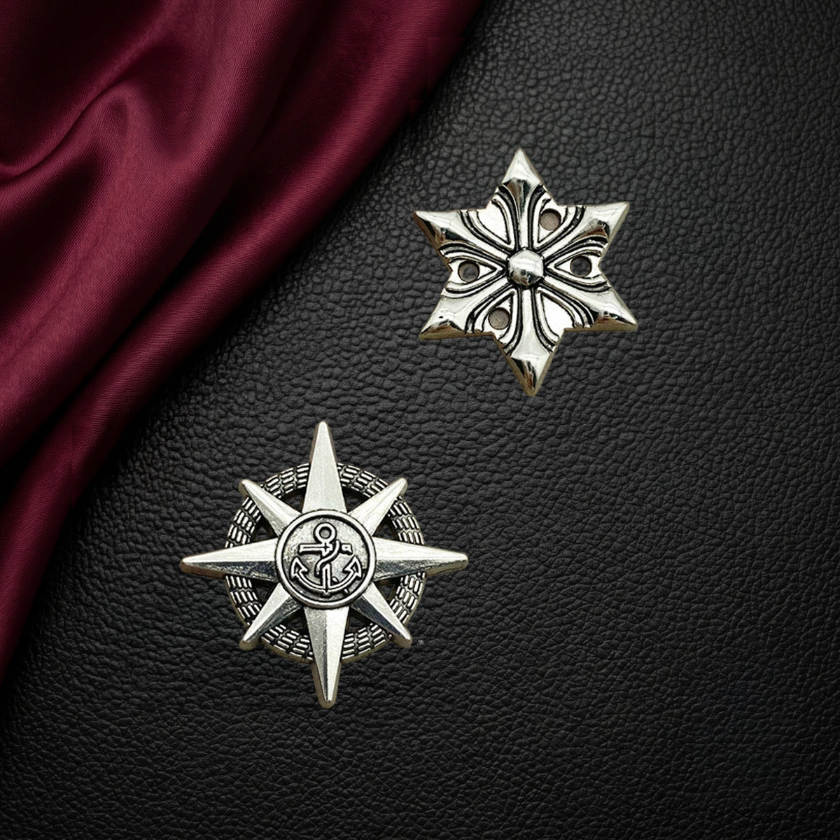 Vintage Star Compass Clip-On Button (1 Piece)
