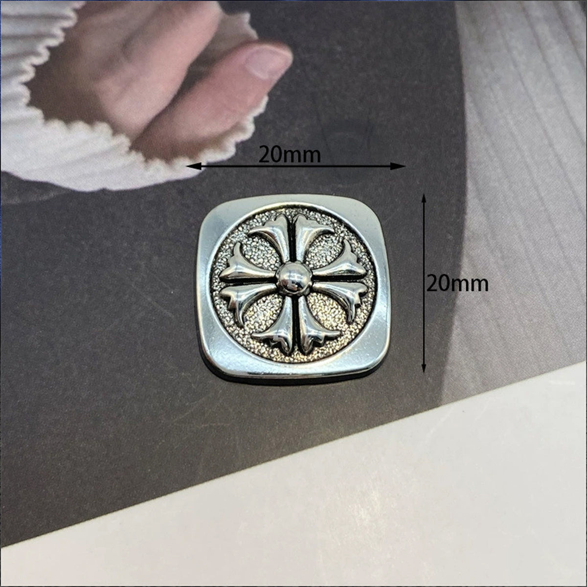 Antique Fleur & Filigree Clip-On Button (1 Piece)