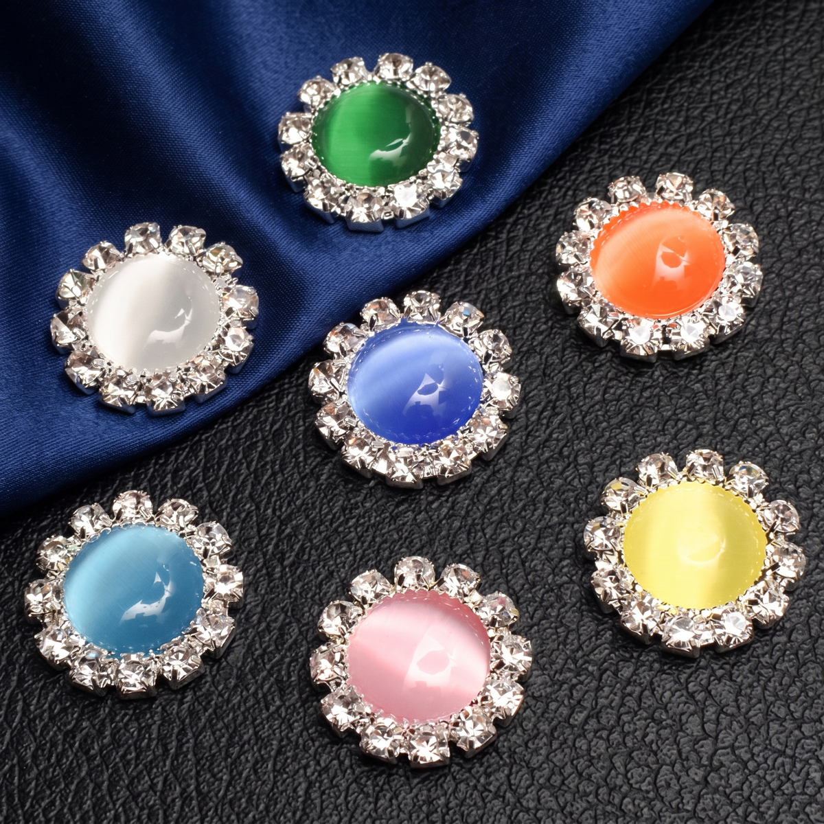 Crystal Halo Cabochon Clip-On Button (1 Piece)