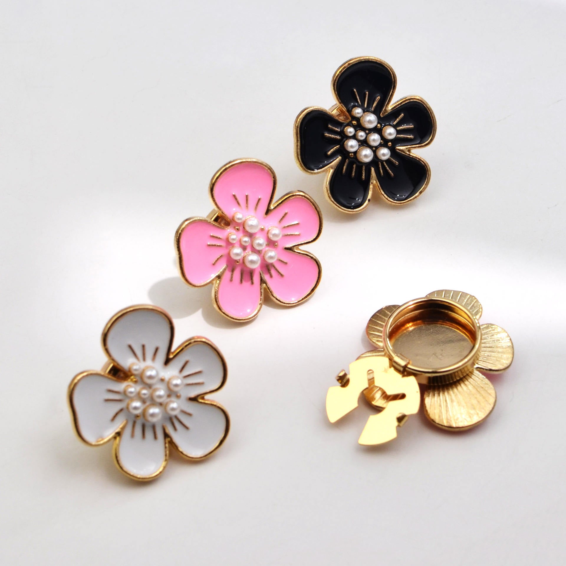 Blossom Flower Clip-Over Detachable Buttons (1 Piece)
